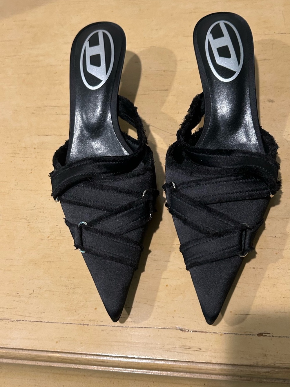 Diesel D  black criss- cross mule kitten heel sandal in size 38